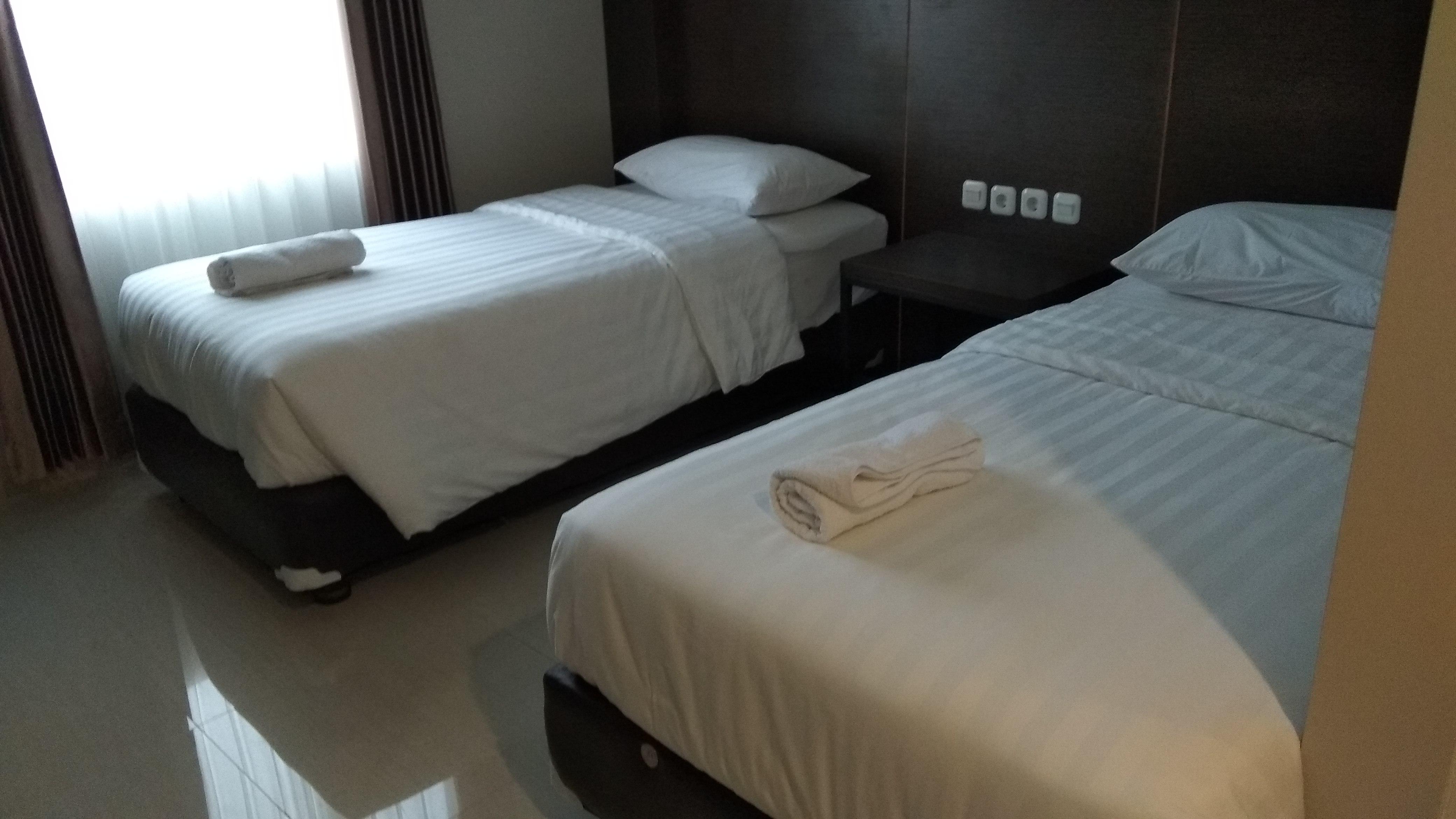 Super Oyo 1006 Azzahra Guest House Syariah Ambon Exterior photo