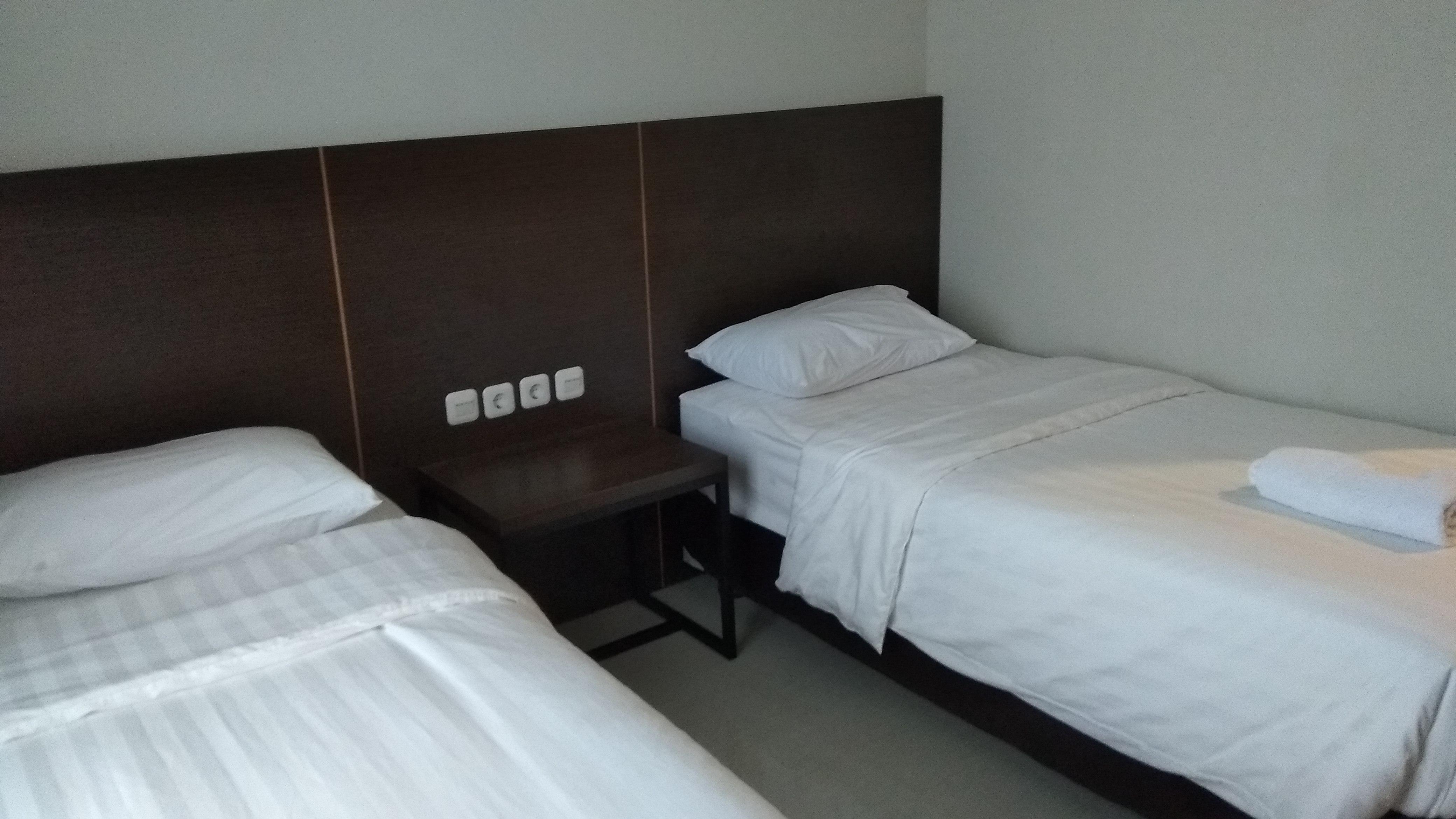 Super Oyo 1006 Azzahra Guest House Syariah Ambon Exterior photo