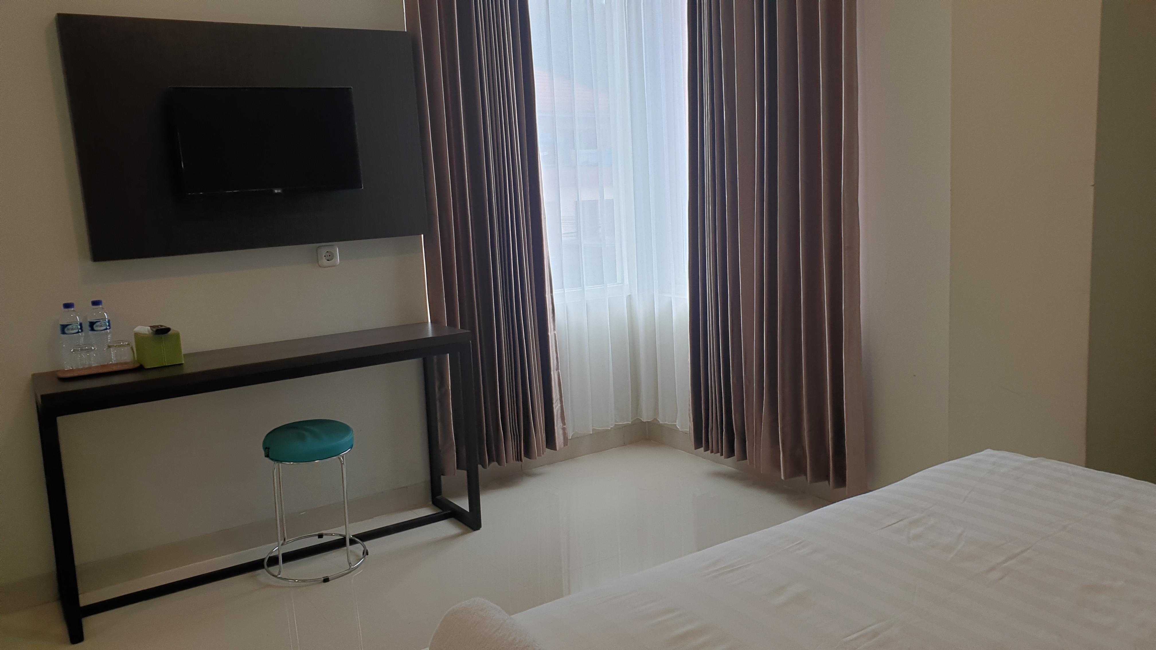 Super Oyo 1006 Azzahra Guest House Syariah Ambon Exterior photo
