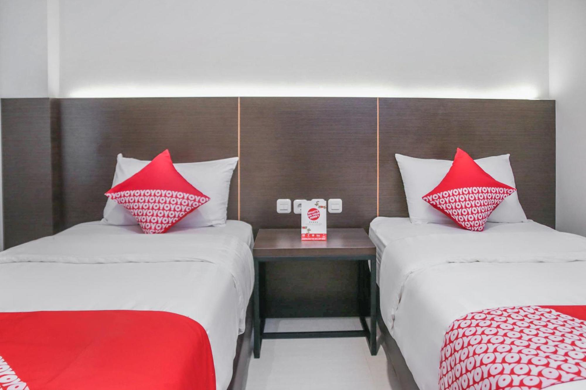 Super Oyo 1006 Azzahra Guest House Syariah Ambon Exterior photo