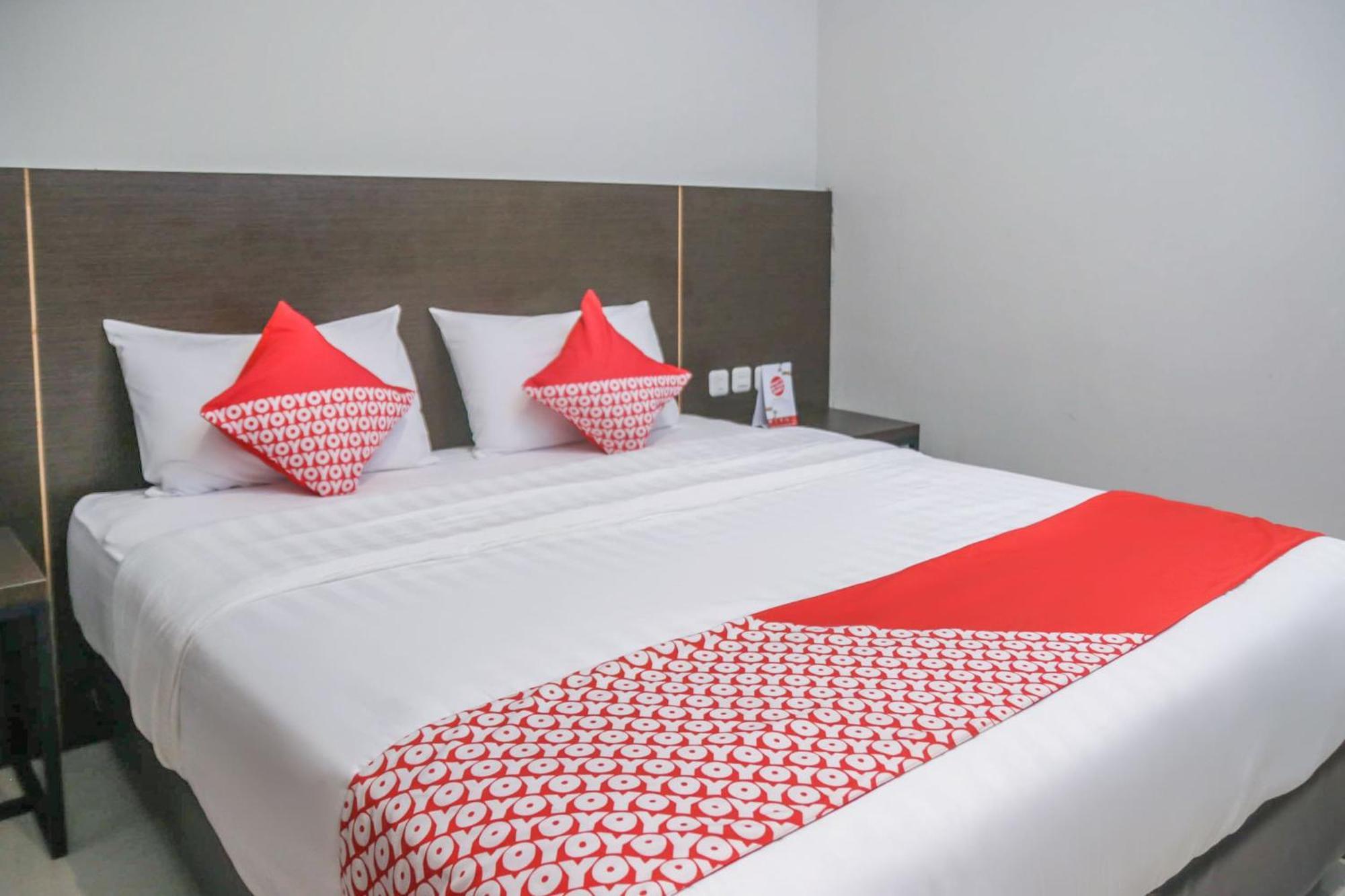 Super Oyo 1006 Azzahra Guest House Syariah Ambon Exterior photo